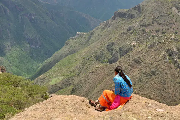 raramuri girl