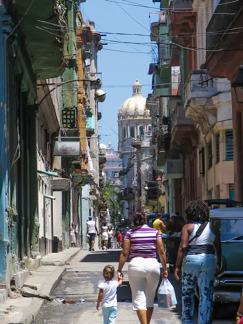 americans in Old Havana