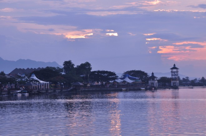 Kuching riverside