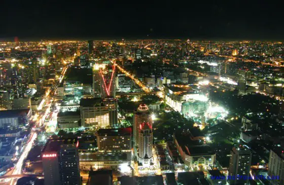 bangkok at night maitravelsite