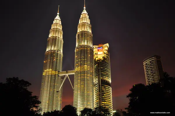 Petronas Towers maitravelsite