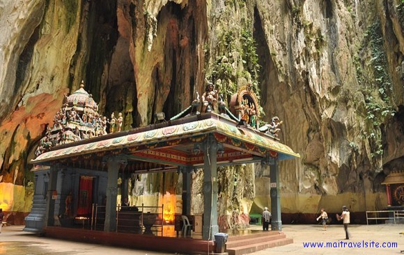inside batu caves