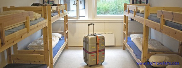 accommodation oriolsalvador hostel room