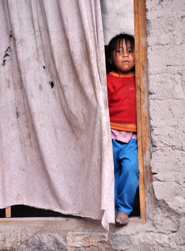 shy raramuri girl copper canyon shy raramuri girl copper canyon