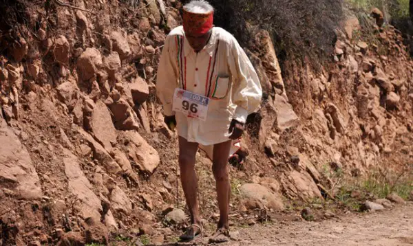 tarahumara_runner