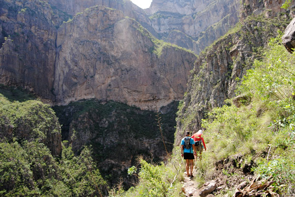 Running in copper canyon Running in copper canyon