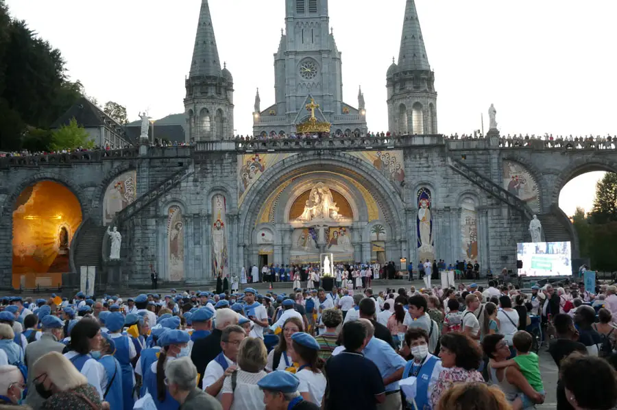 lourdes-with-kids-gathering lourdes sanctuary