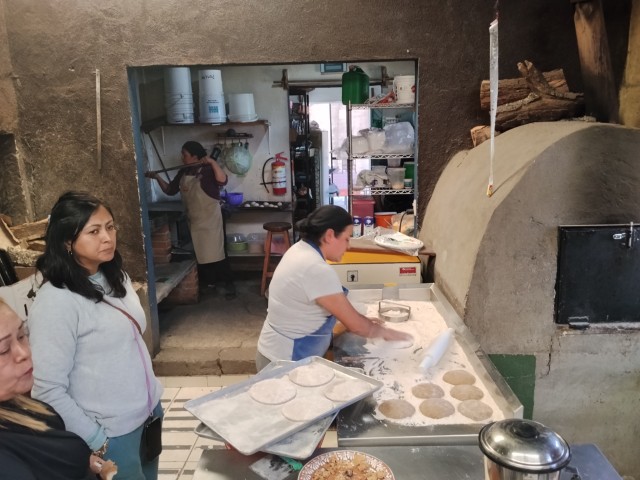 bakery amealco tour