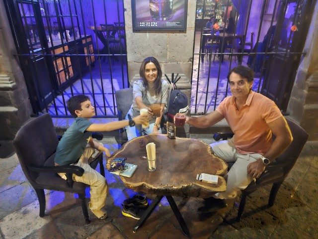 family drinks queretaro