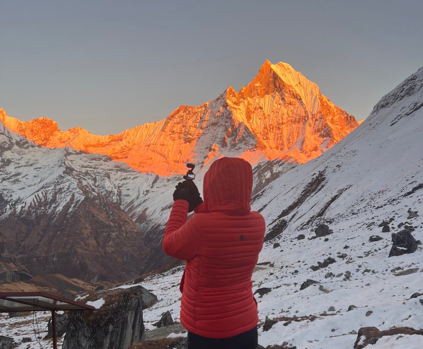 nepal trek group guide